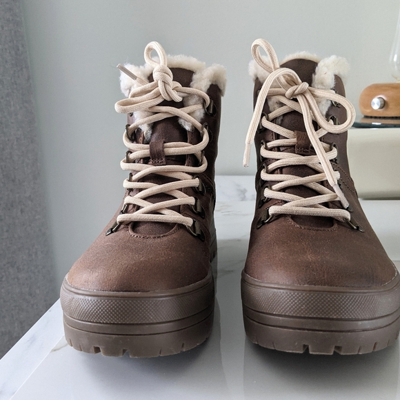 NWOT White Mountain Zion Hiking Boots - Picture 10 of 15